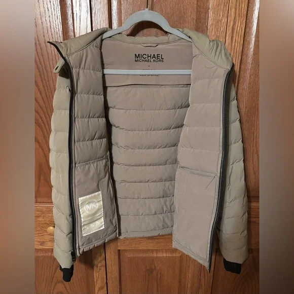 Michael Kors Packable Puffer Jacket-Hooded - Picture 6 of 10
